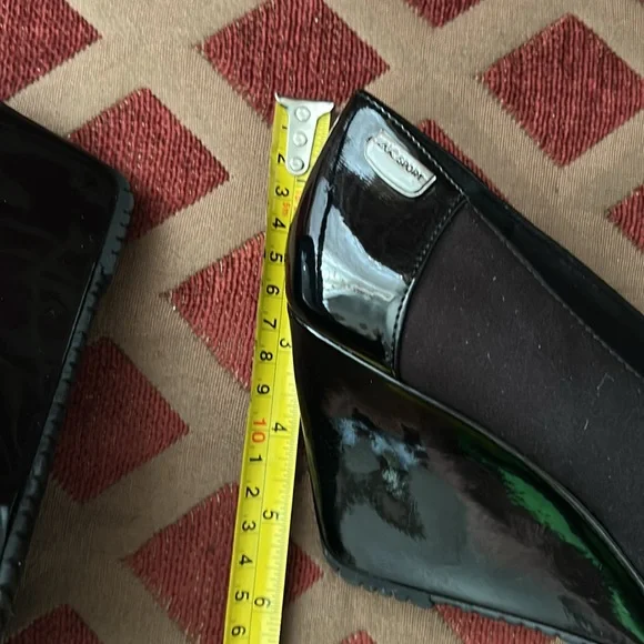 Anne Klein sport woman’s black wedge heel pumps textile upper Aktarence sz 7.5M🌹 - Picture 14 of 17